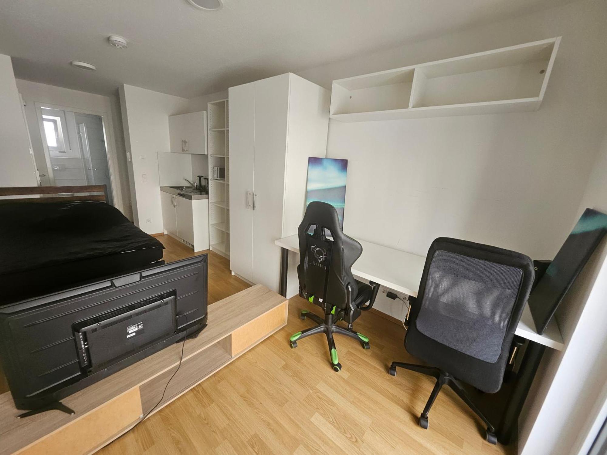 Apartment Modern Self Check In